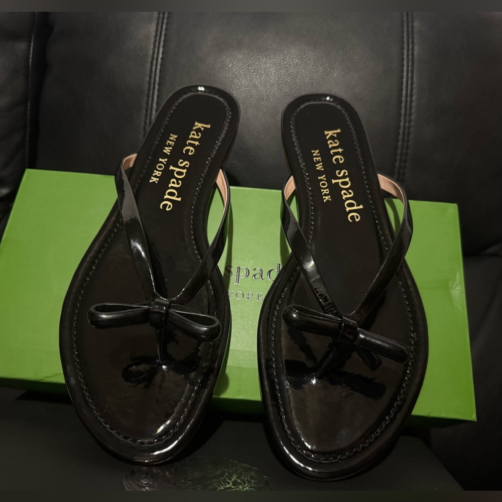 Kate Spade Black Patent Sandals with Bow Detail - SIZE 10